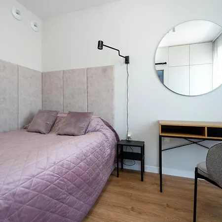 Milionowa Deluxe By Bookinghost *