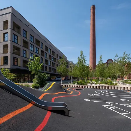 Daire Milionowa Deluxe By Bookinghost