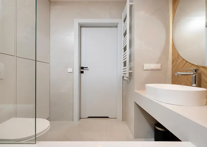 Milionowa Deluxe By Bookinghost * Łódź